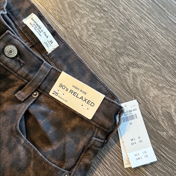 Abercrombie high rise 90s relaxed jean - Picture 2 of 2